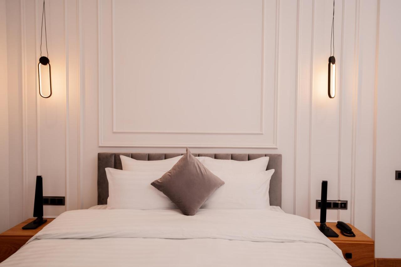 Revive Boutique Hotel Erivan Exterior foto