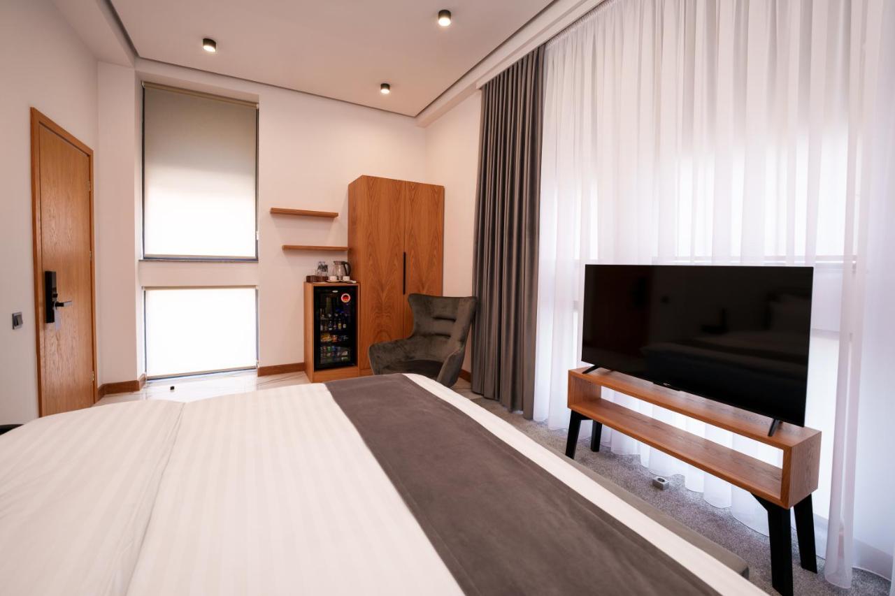 Revive Boutique Hotel Erivan Exterior foto