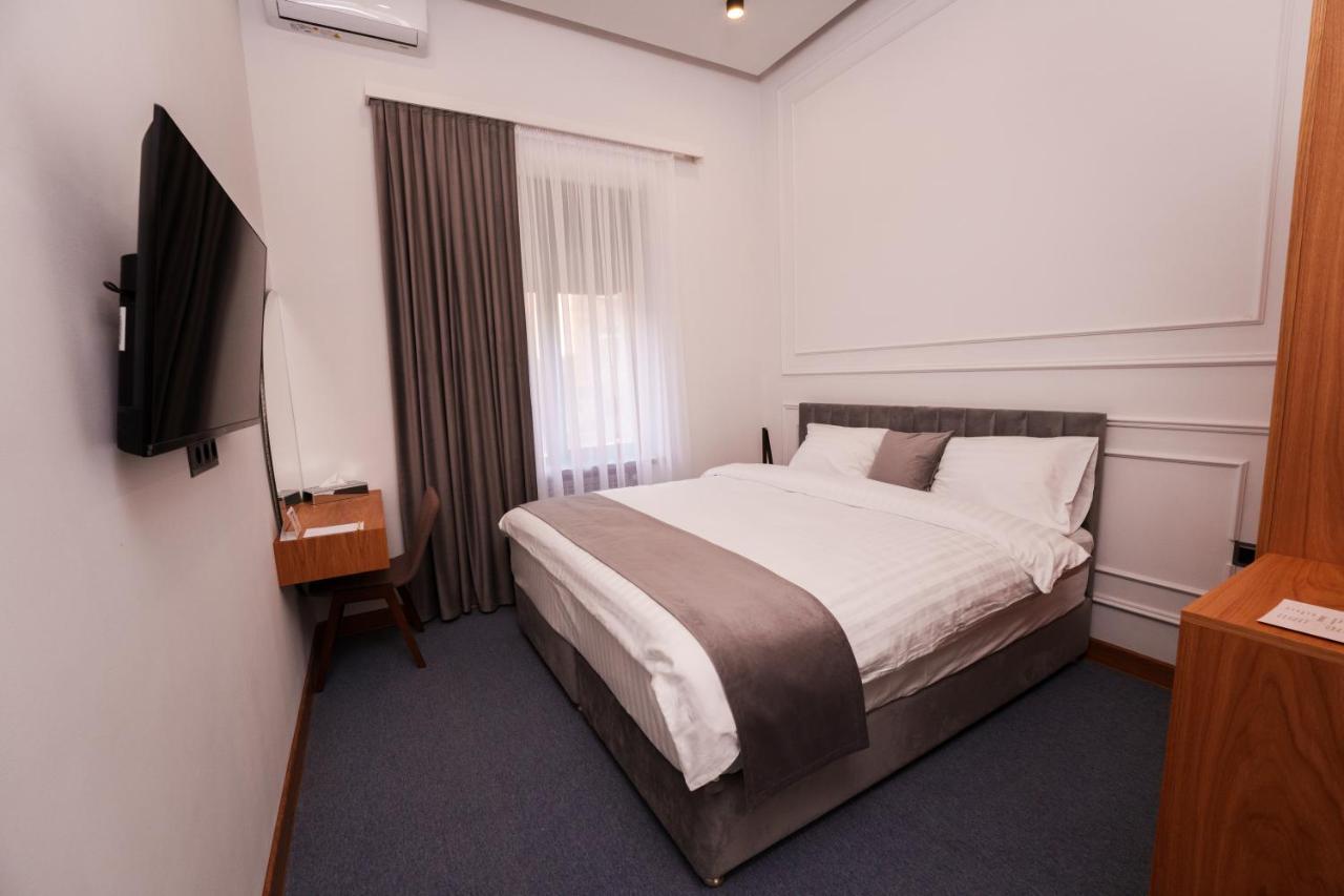 Revive Boutique Hotel Erivan Exterior foto