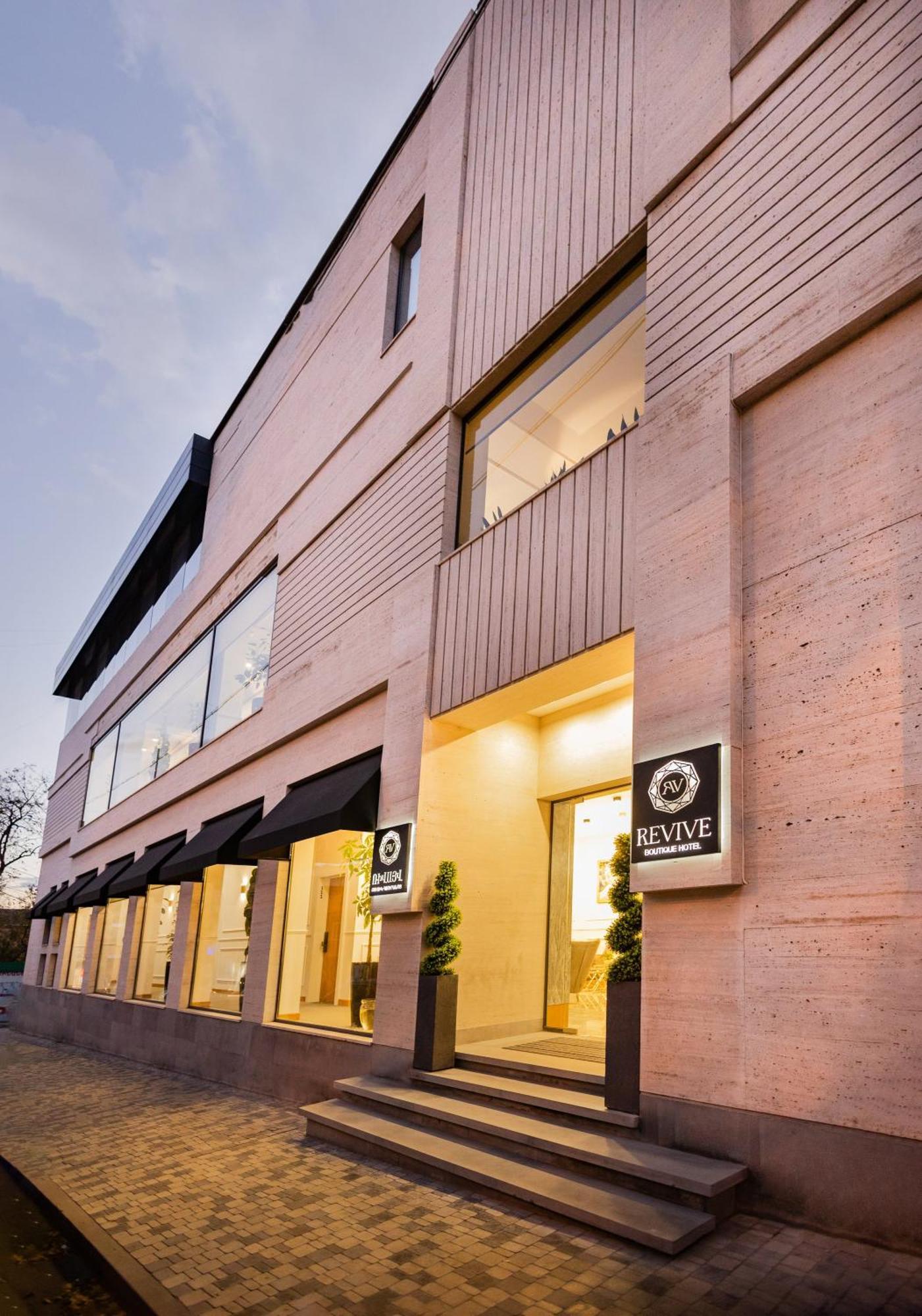 Revive Boutique Hotel Erivan Exterior foto