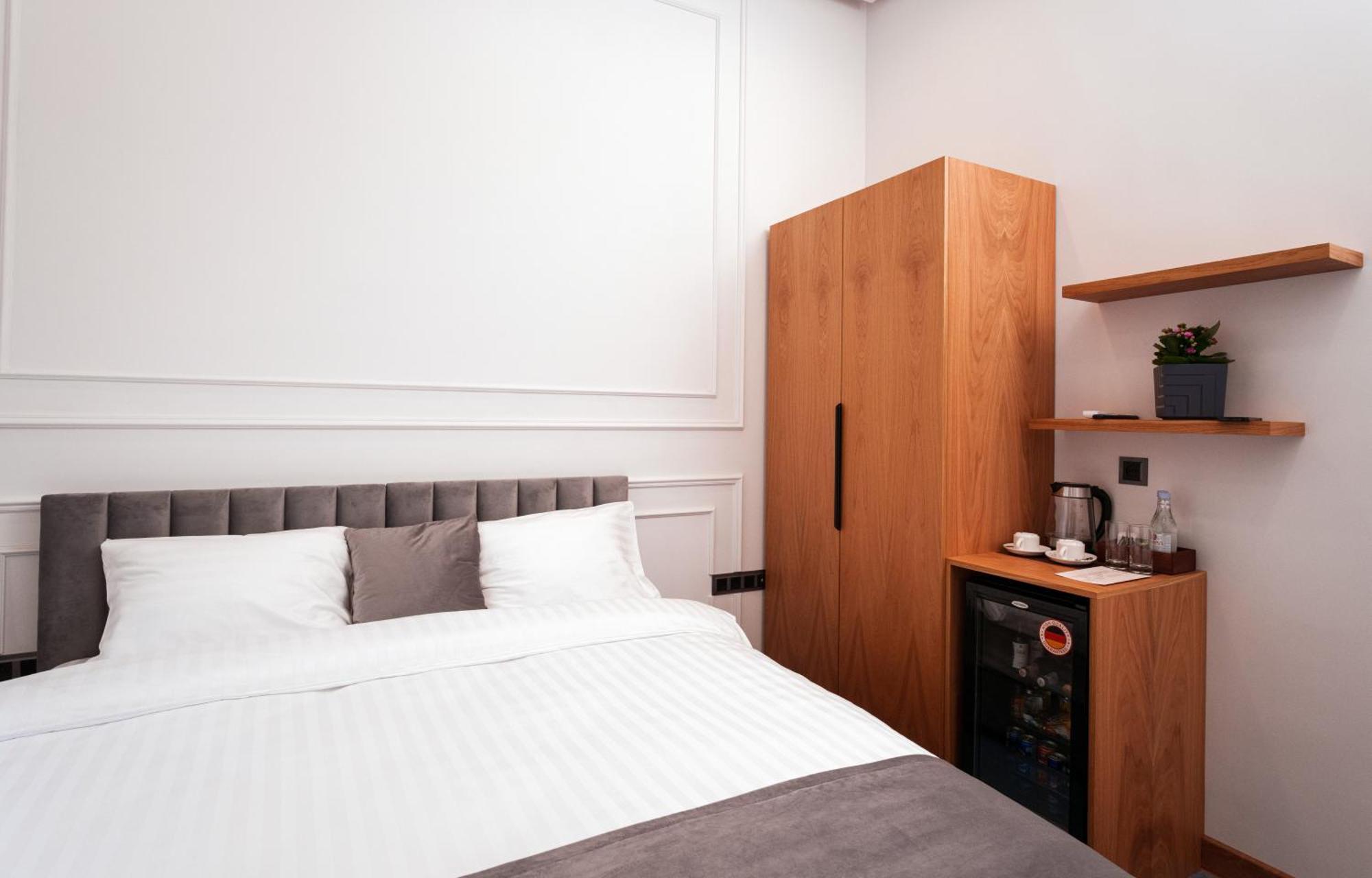 Revive Boutique Hotel Erivan Exterior foto