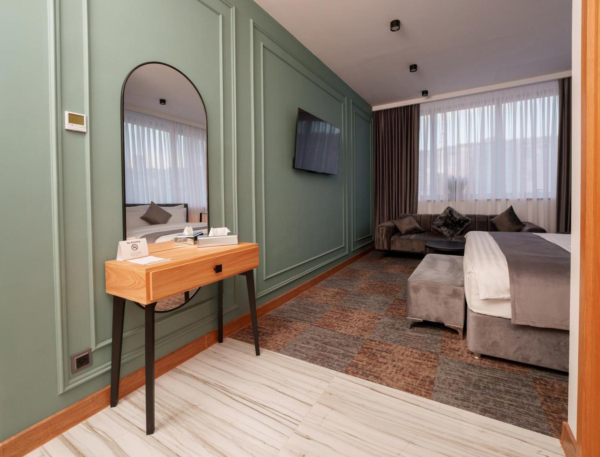 Revive Boutique Hotel Erivan Exterior foto